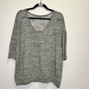 Reitmans Lace Top Pull-Over - Large